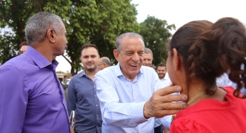 Região do nono Mutirão da Prefeitura recebe a visita do prefeito Iris Rezende